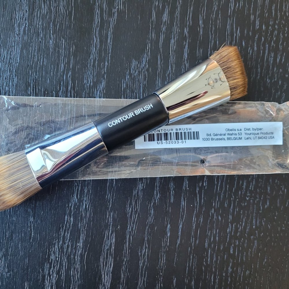 Younique Contour Brush